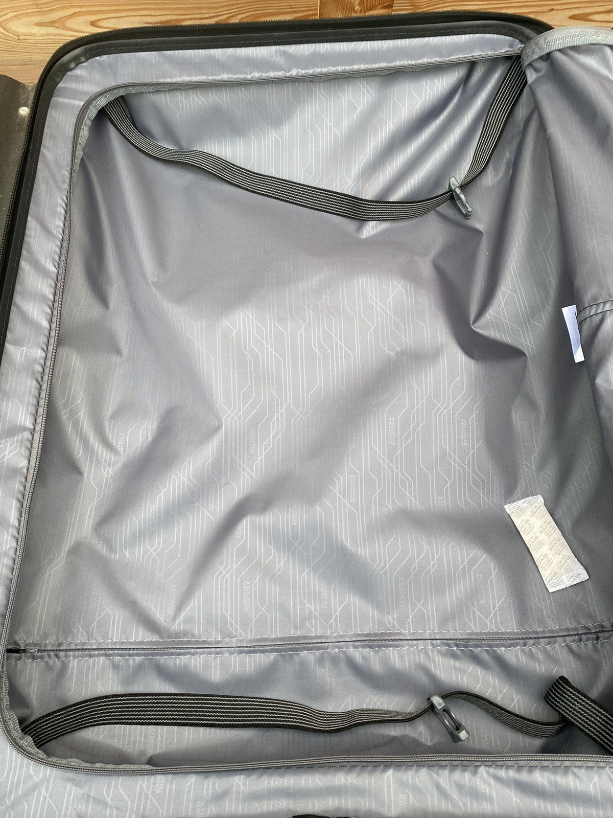 American Tourister Bon Air Spinner 4 Wheels 75cm Suitcase - Black