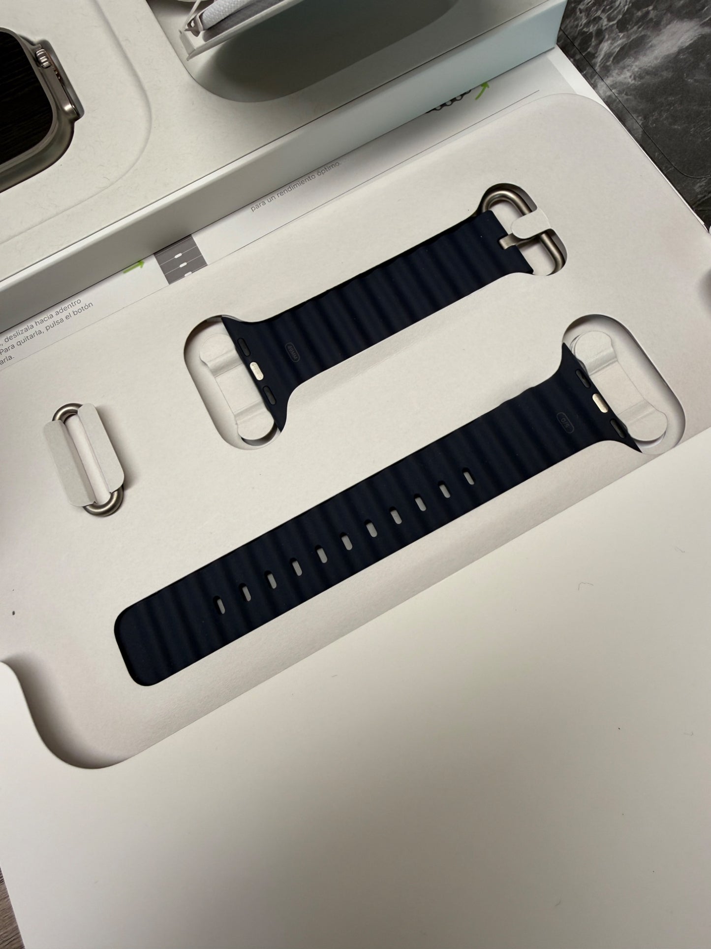 Apple Watch Ultra 2 49mm Titanium GPS Cellular Navy Ocean Band MX4D3QA/A