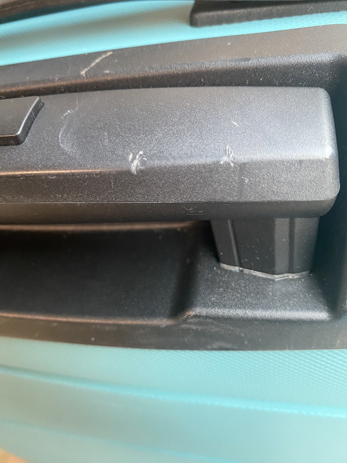 American Tourister Air Move 3 Piece Luggage Set in Teal, Used