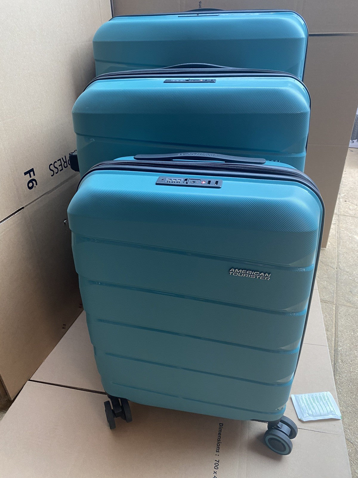 American Tourister Air Move 3 Piece Luggage Set in Teal, Used