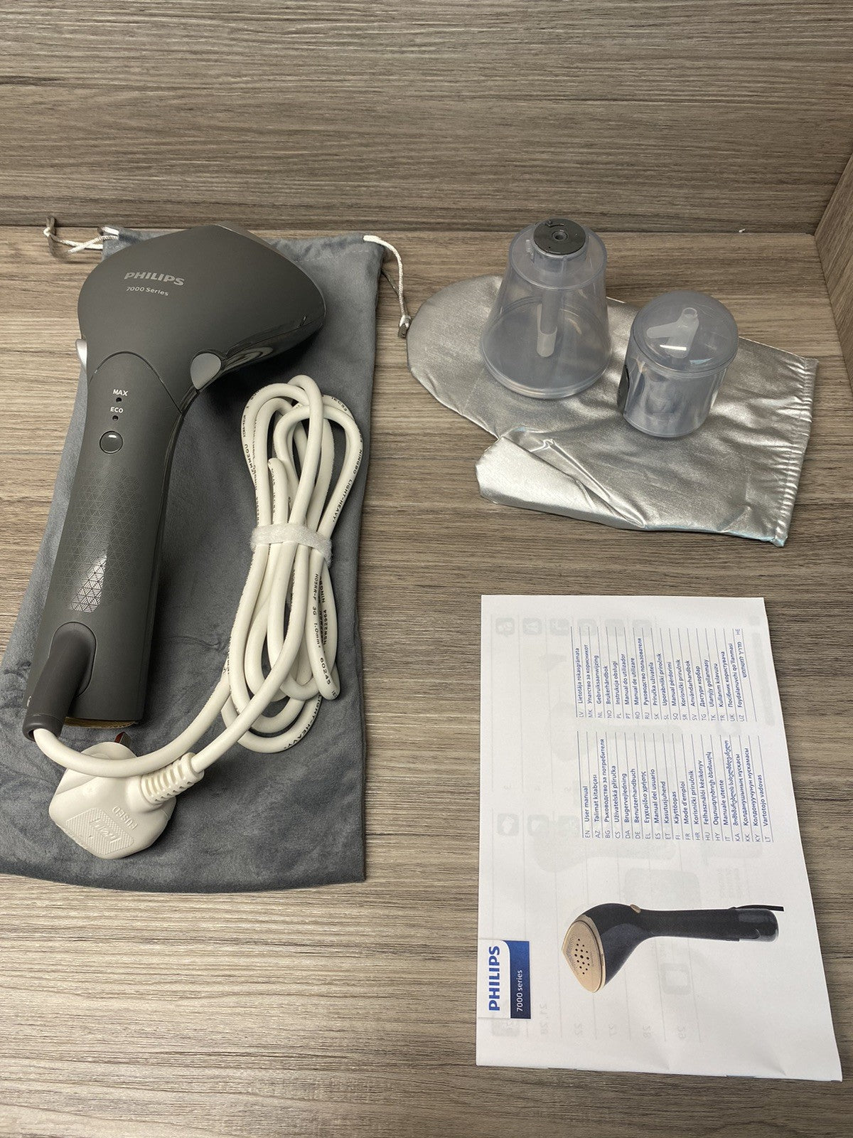 Philips 7000 Series Handheld Steamer STH7040/80