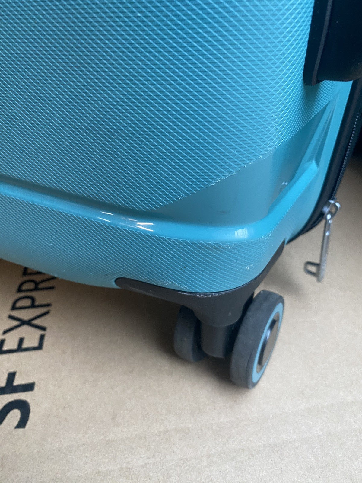 American Tourister Air Move 3 Piece Luggage Set in Teal, Used