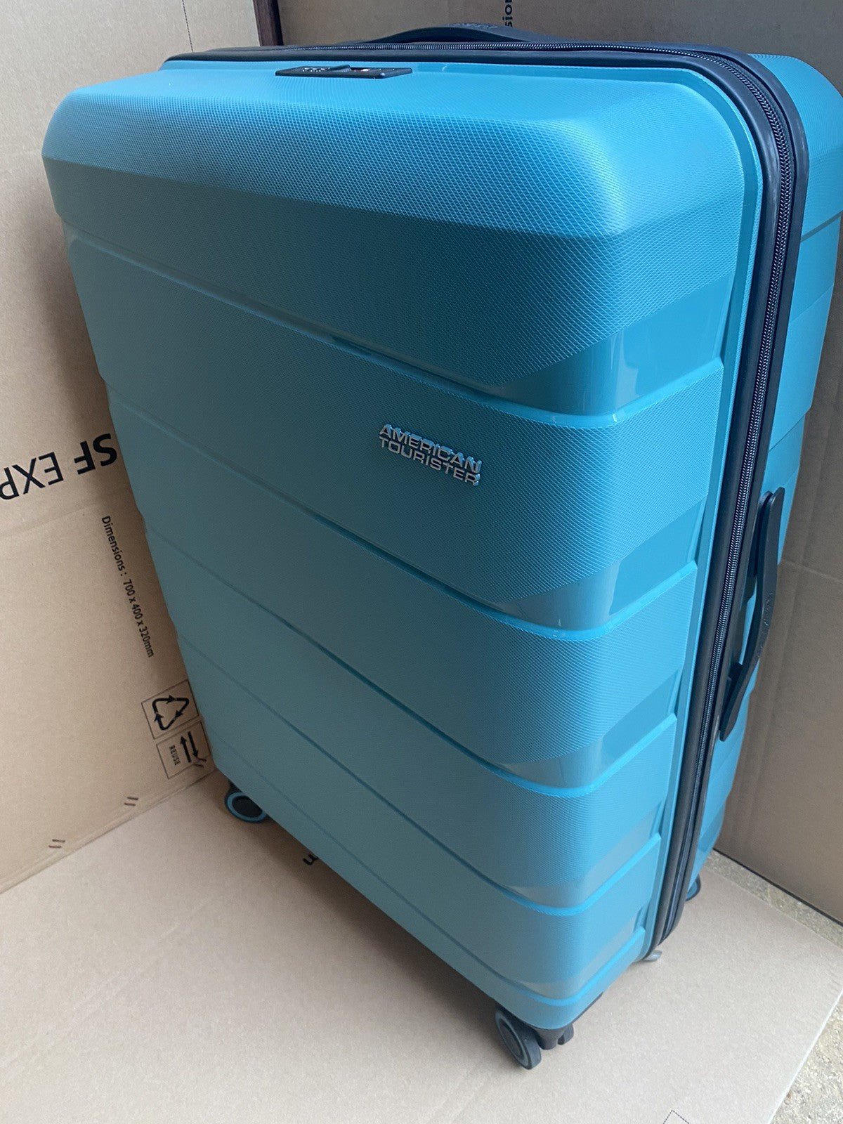 American Tourister Air Move 3 Piece Luggage Set in Teal, Used