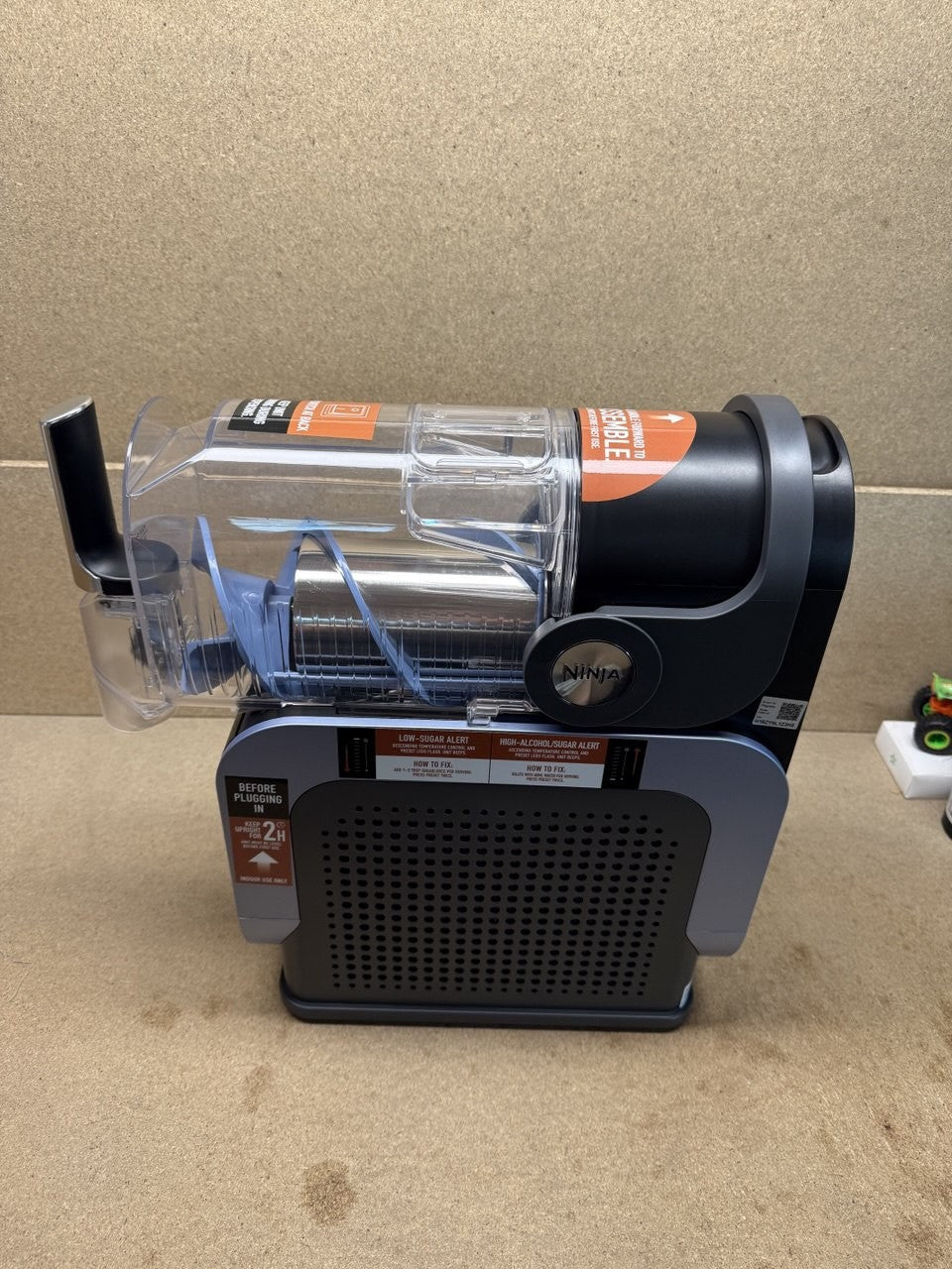 Ninja SLUSHi Frozen Drink Maker FS301UK Ice Slush Machine - Ex-Display