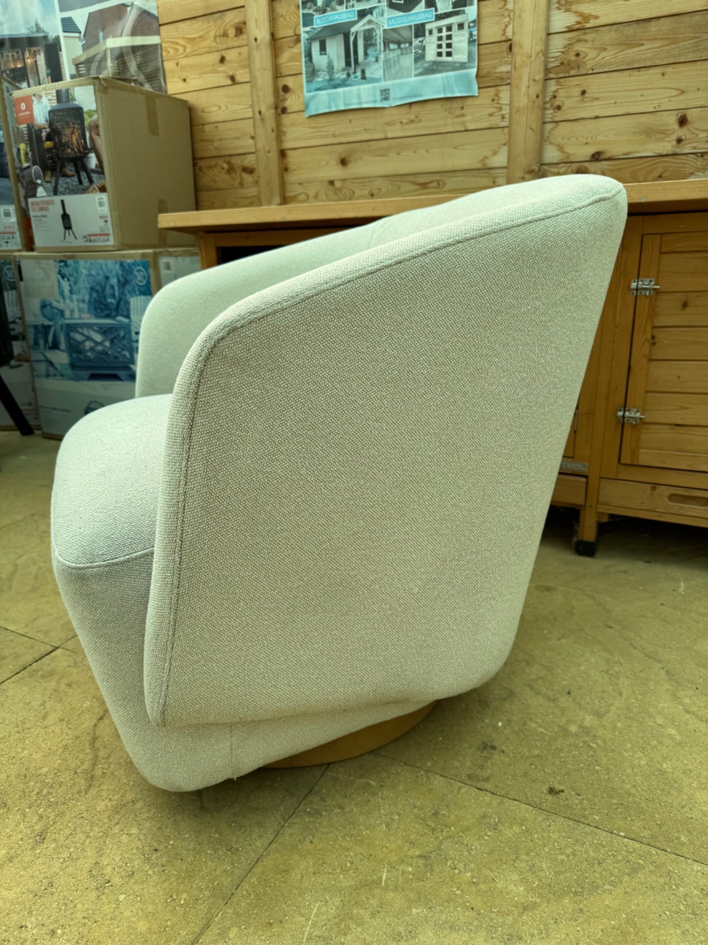 Henredon Murphy Cream Fabric Swivel Barrel Back Accent Chair Pedestal Base