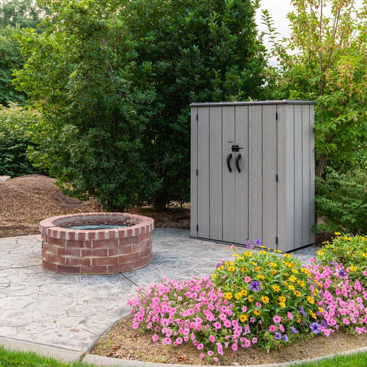 Lifetime Vertical Storage Shed 60457 1510L HDPE Grey Shelves Hooks Garden