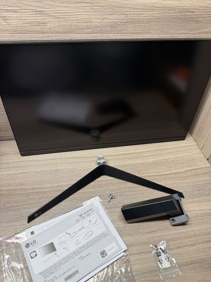 LG 27” UltraGear™ Full HD Gaming Monitor 27GQ50F-B - Parts/ Not working