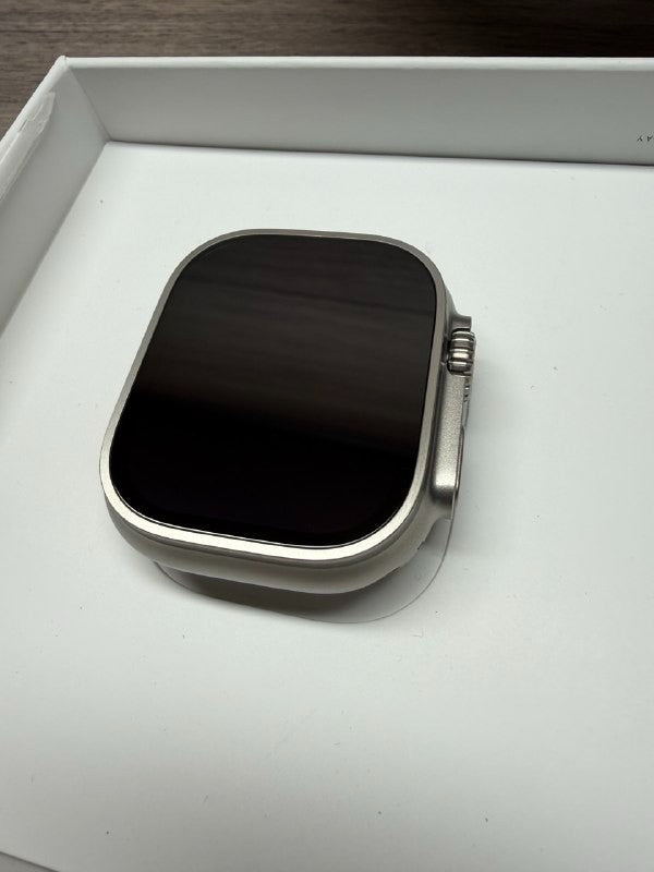 Apple Watch Ultra 2 GPS + Cellular 49mm Titanium Case Milanese Large MX5T3QA/A