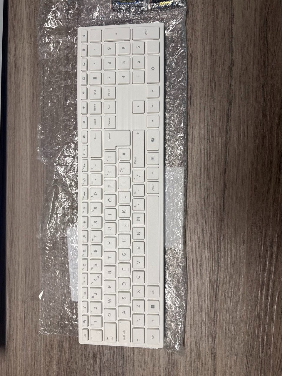 Acer C27-195ES Core i7, 16GB RAM, 1TB SSD, 27 Inch All in One PC, DQ.BNREK.006