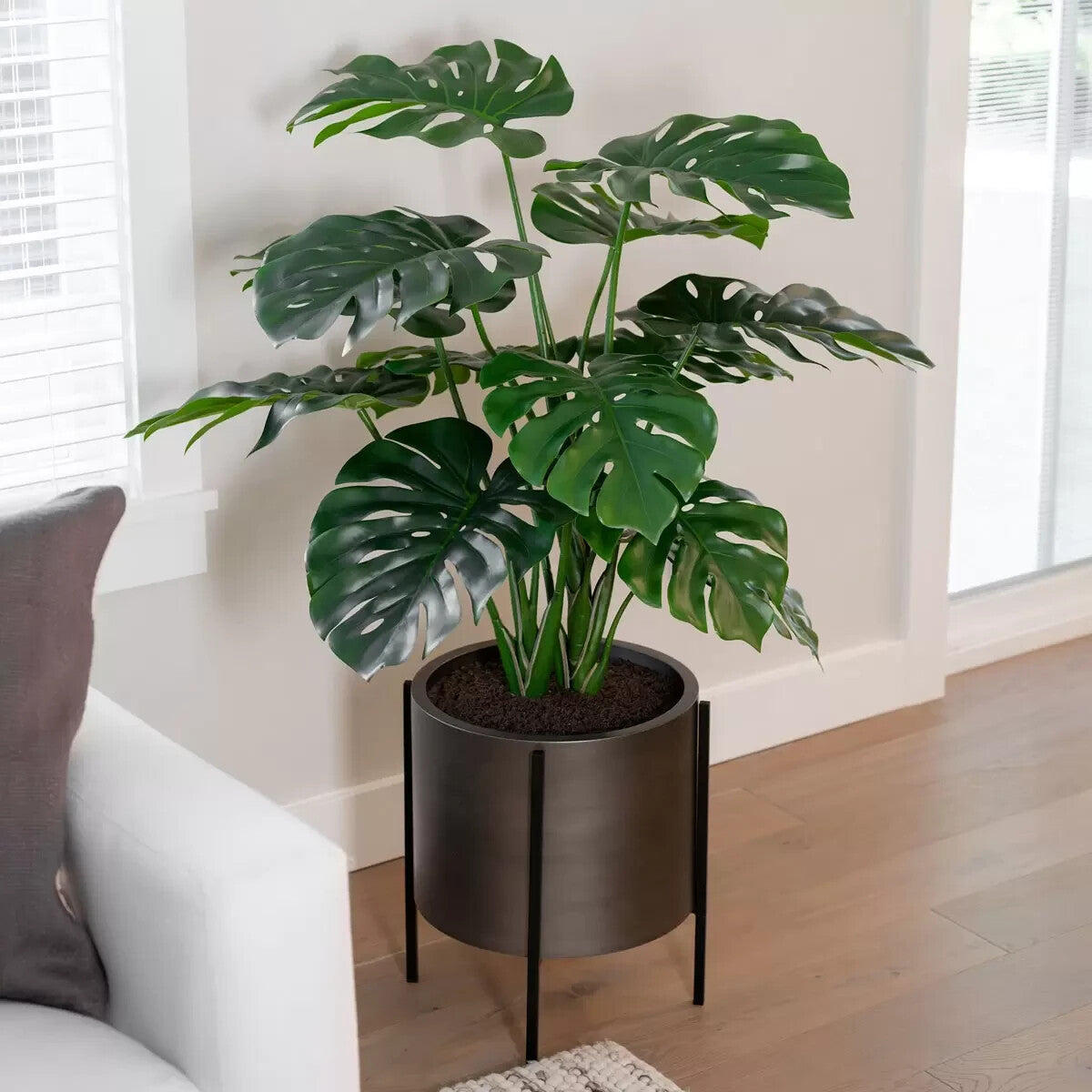 New Artificial 4Ft Monstera Plant in Stand stunning realistic looking