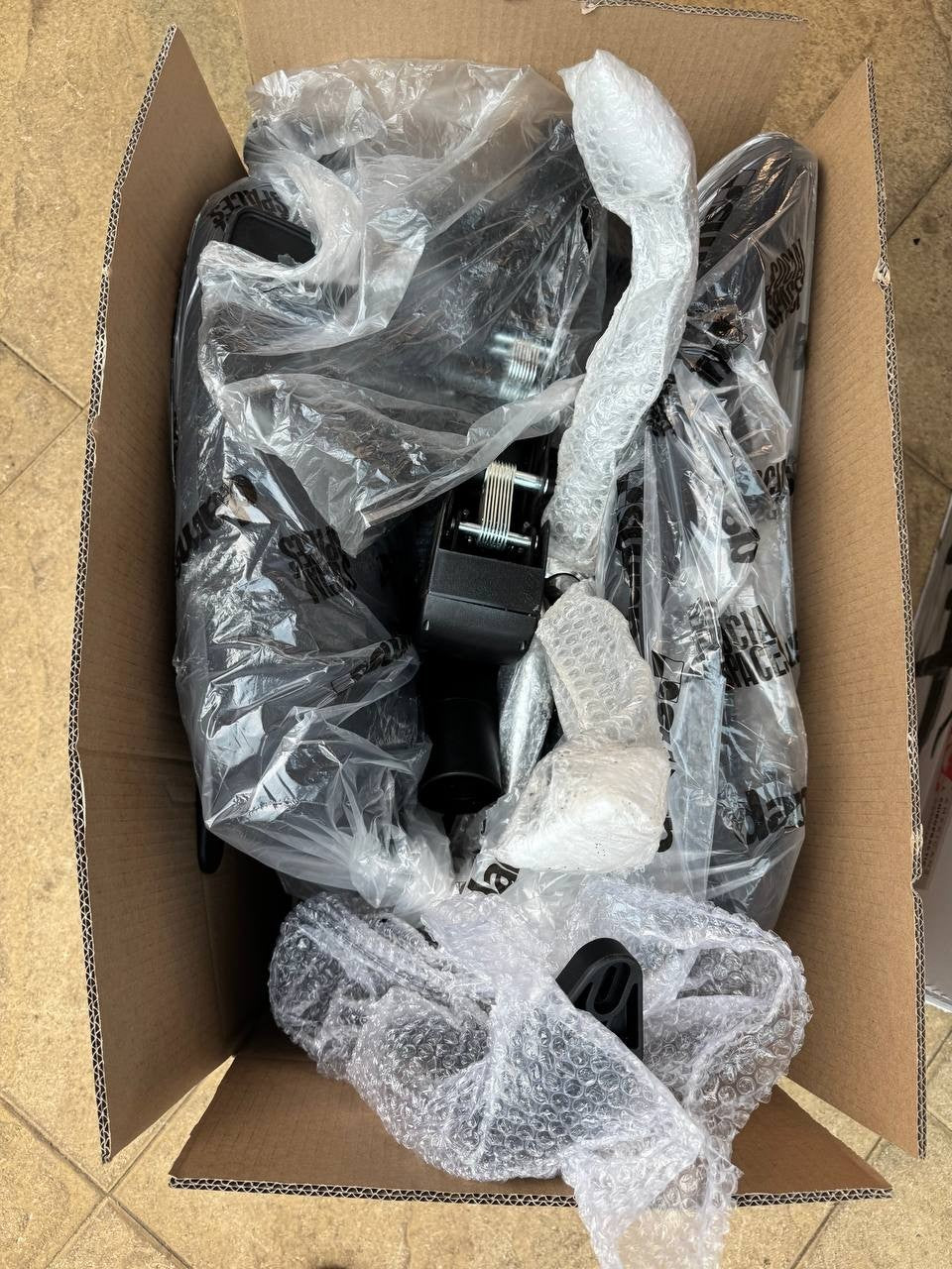 Senza Ergonomic Asynchro Task Chair, Black