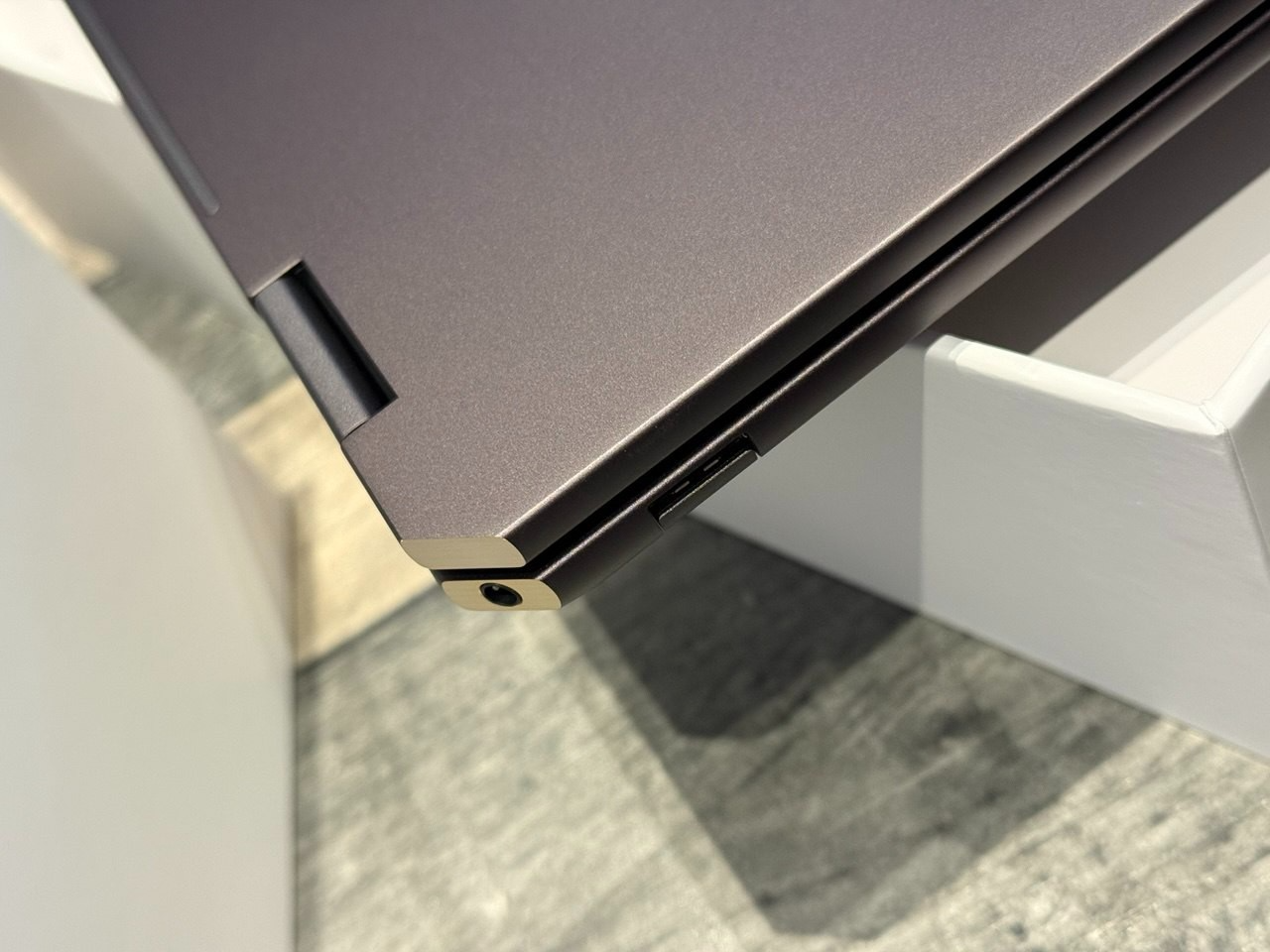 HP Spectre x360 Ultra 7 32GB RAM 512GB SSD 14" OLED 2 in 1 Laptop 14-eu0009na **