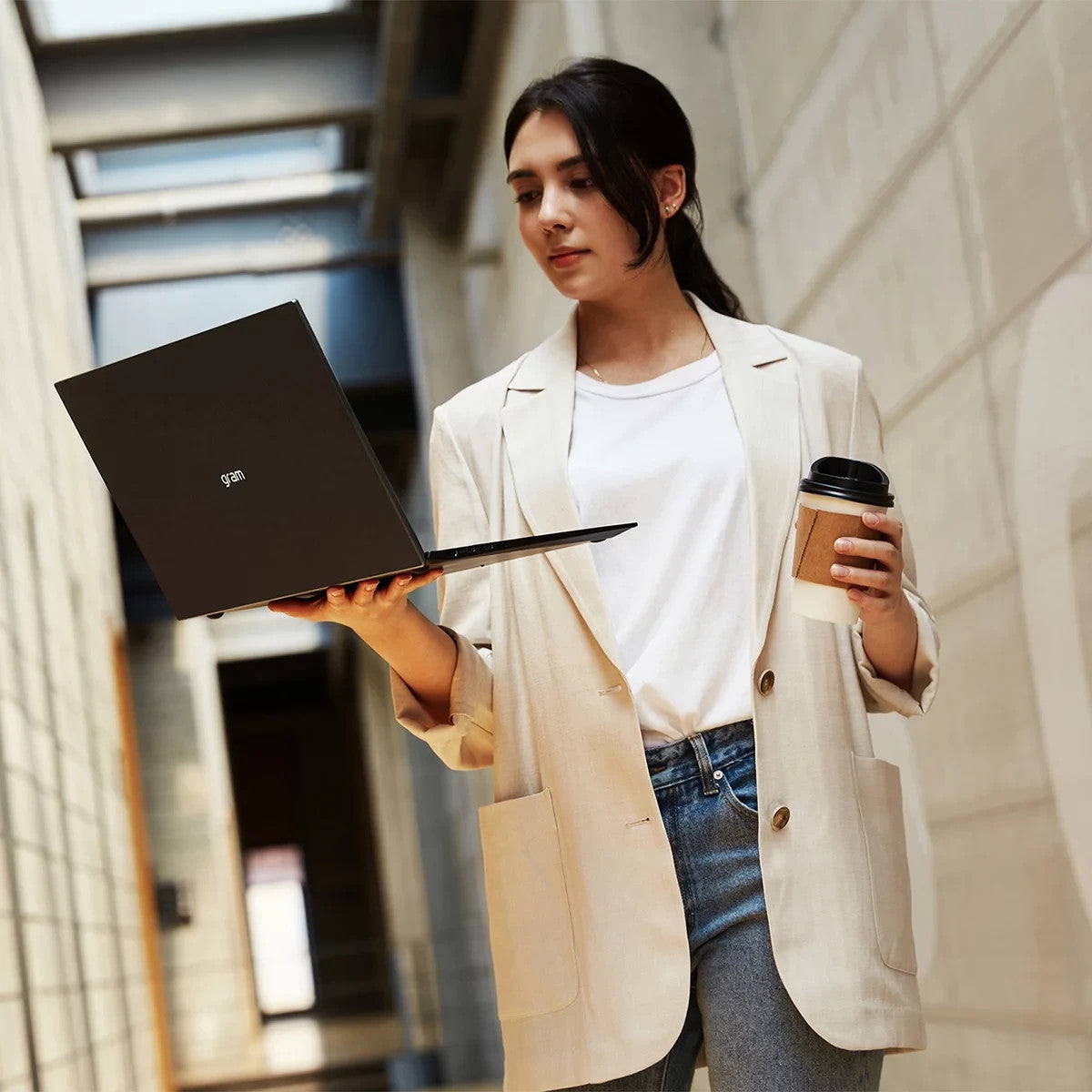 LG gram, Intel Core i5, 16GB RAM, 256GB SSD, 14 Inch Laptop, 14Z90RU-G.AP52A1