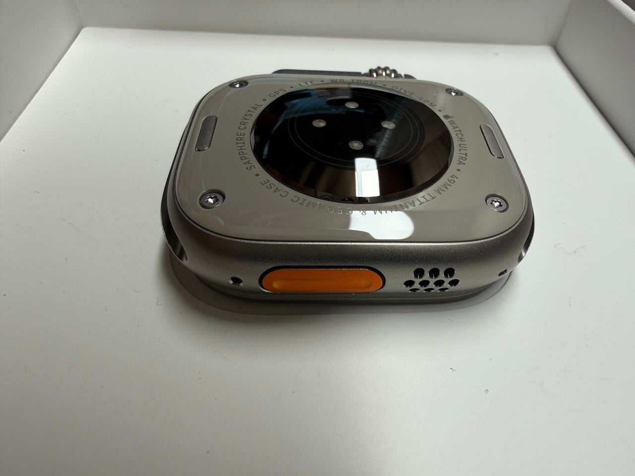 Apple Watch Ultra 2 GPS + Cellular 49mm Titanium Case Milanese Large MX5T3QA/A