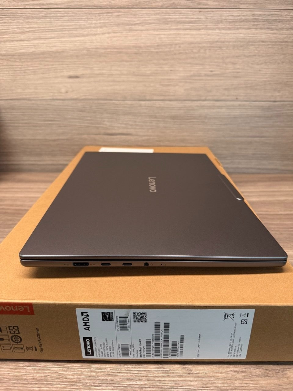 Lenovo IdeaPad Pro 5, Copilot+ PC  AMD AI 5, 24GB RAM 1TB SSD 16 Inch 83JN0023UK