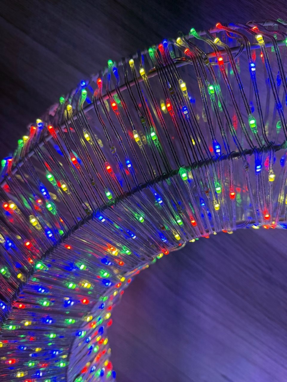 28 Inch Wreath with 1900 LED Lights Colour Warm White