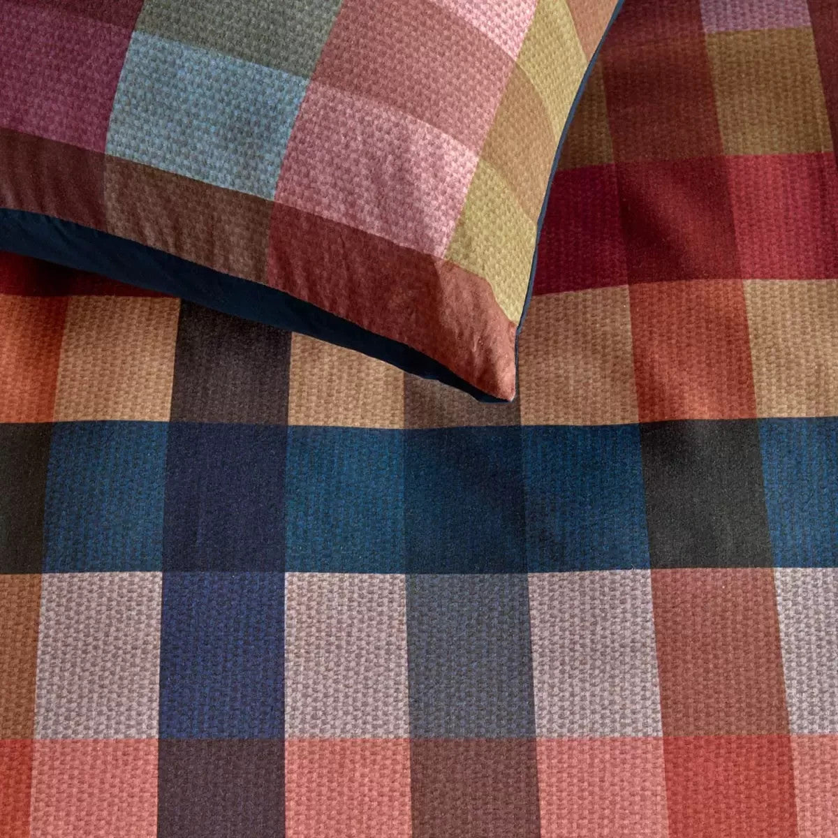 Bedding House Reeves Duvet Set in King 230 x 200