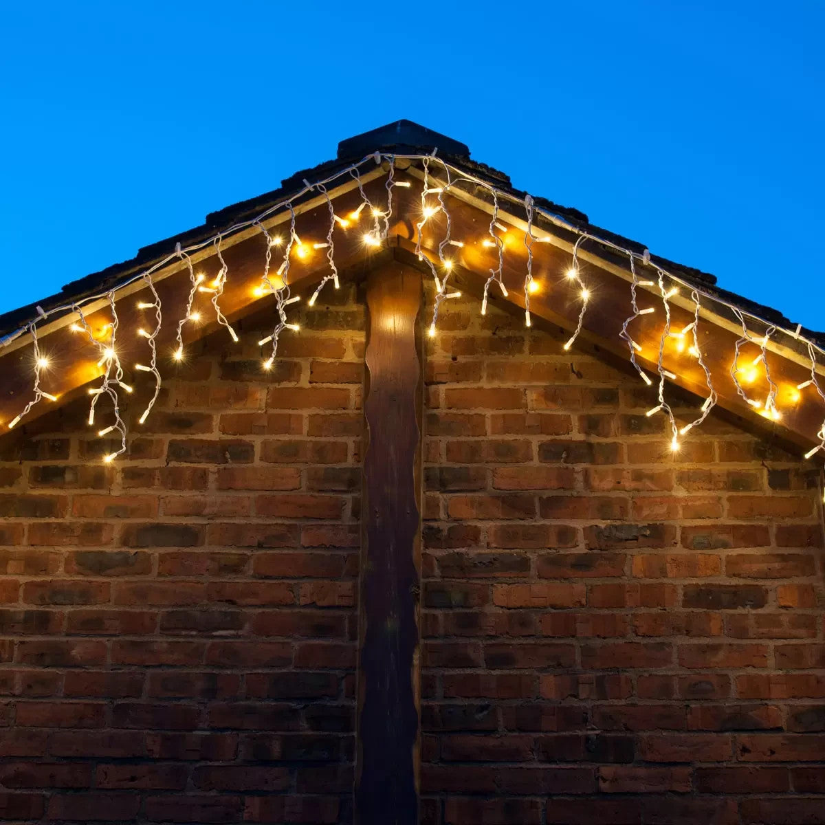 Costco Lights4You 13ft (4m) 152 LED Warm White Outdoor Icicle Light Christmas