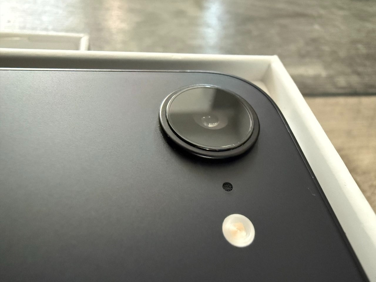 Apple iPhone 16e 256GB Sim Free Mobile Phone in Black, MD1T4QN/A - 82 Cycles