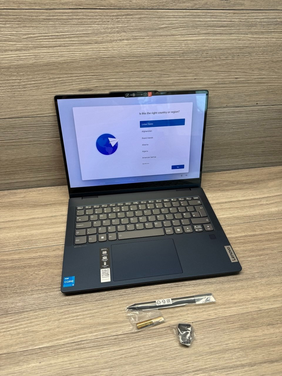 Lenovo IdeaPad 5, Intel Core i5, 16GB RAM, 512GB SSD, 14 Inch OLED Convertible