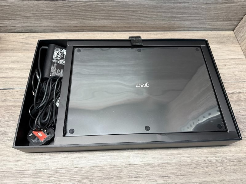 LG gram, Intel Core i5, 16GB RAM, 256GB SSD, 14 Inch Laptop, 14Z90RU-G.AP52A1