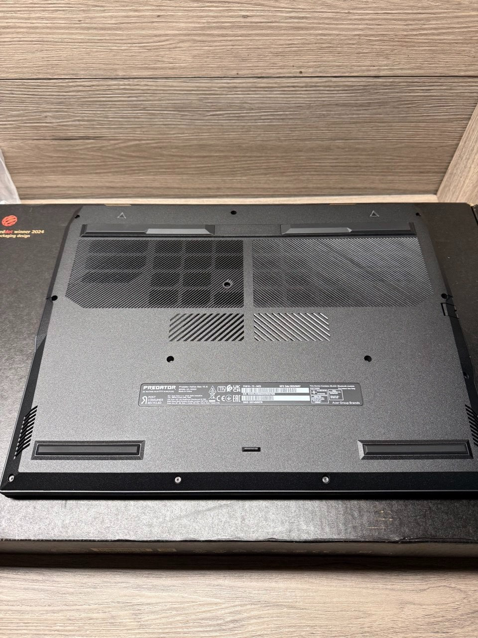 Acer Predator Helios Neo 18" AI Ultra 9 16GB RAM 1TB SSD RTX 5070 NH.QVLEK.006