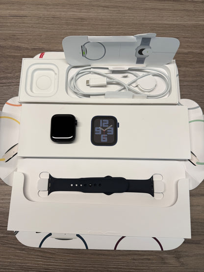 Apple Watch SE 2nd Gen GPS 40mm Midnight Aluminium Sport Band Smartwatch