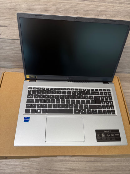 Acer Aspire Go 15.6" Laptop Intel Core i7 16GB RAM 512GB SSD Windows 11 Silver