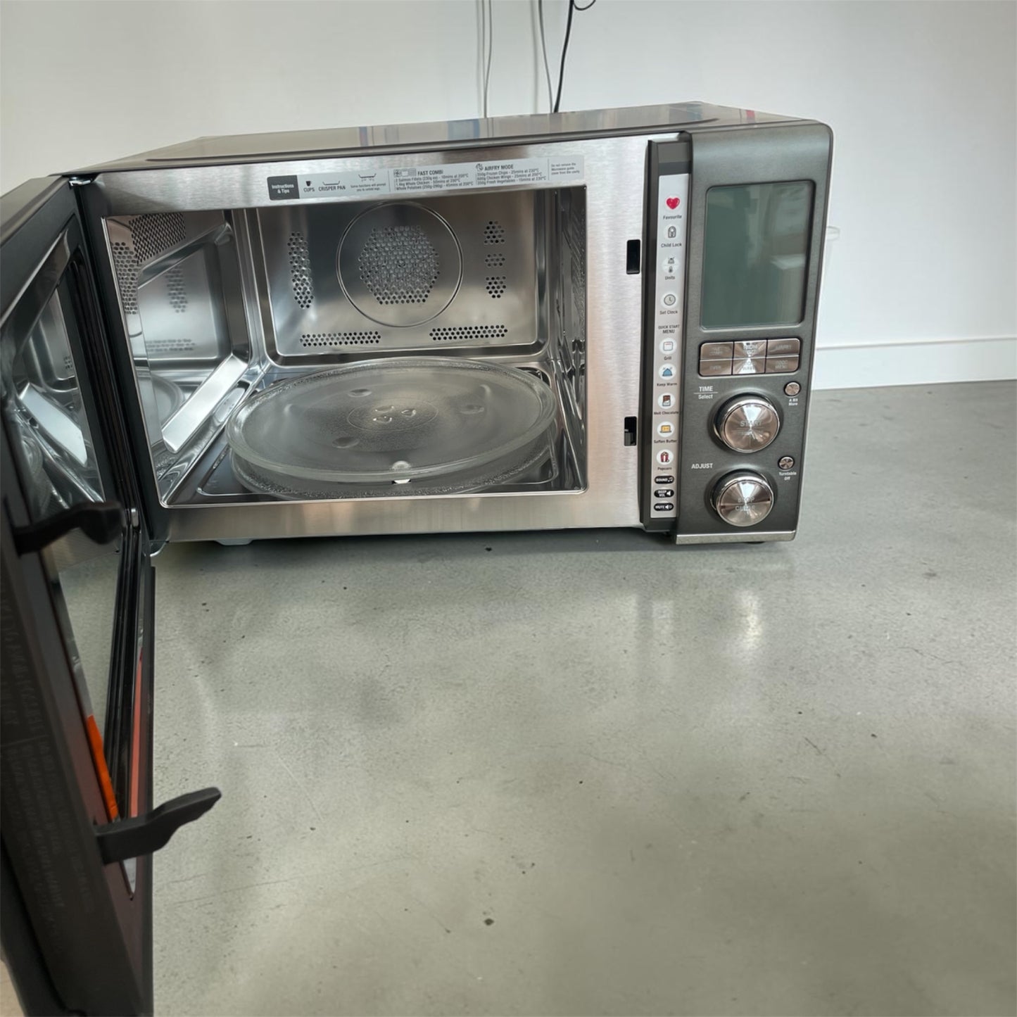 Sage Combi Wave 3-in-1 Microwave Air Fryer Convection Oven 32L 1100W Black