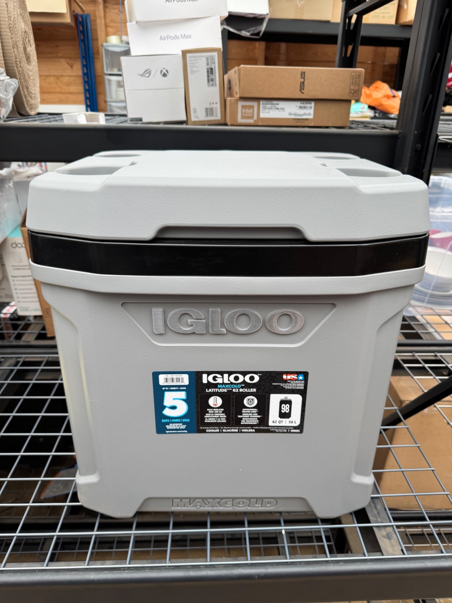 Igloo MaxCold Ultra 62QT Wheeled Roller Cooler Box 5 Day Ice Grey 90 Cans