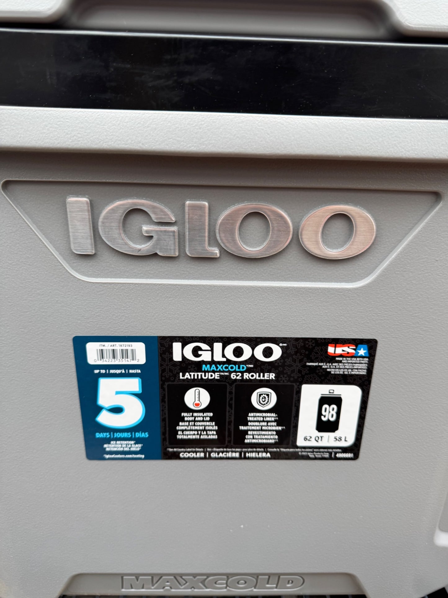 Igloo MaxCold Ultra 62QT Wheeled Roller Cooler Box 5 Day Ice Grey 90 Cans