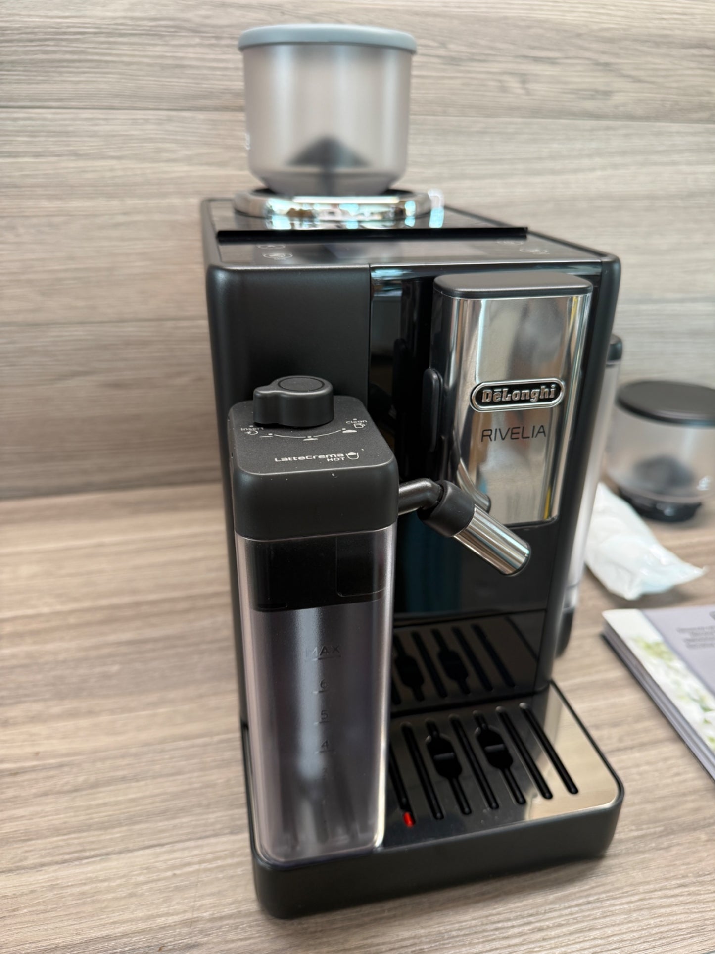 De'Longhi Rivelia Bean to Cup Coffee Machine EXAM440.55.B Black 19 Bar 1.4L