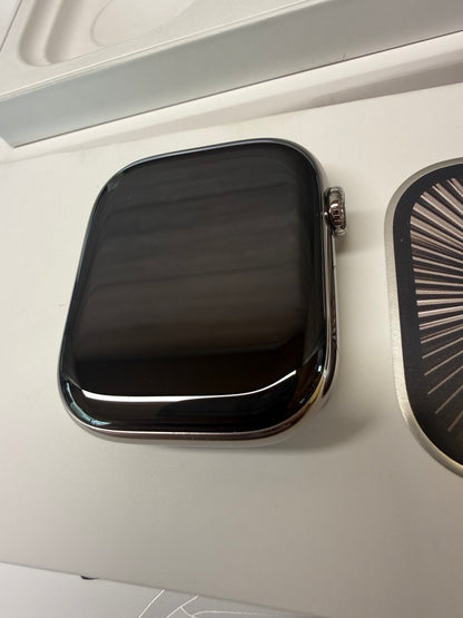 Apple Watch Series 10 GPS Cellular 46mm Titanium Smartwatch Natural Milanese S/M