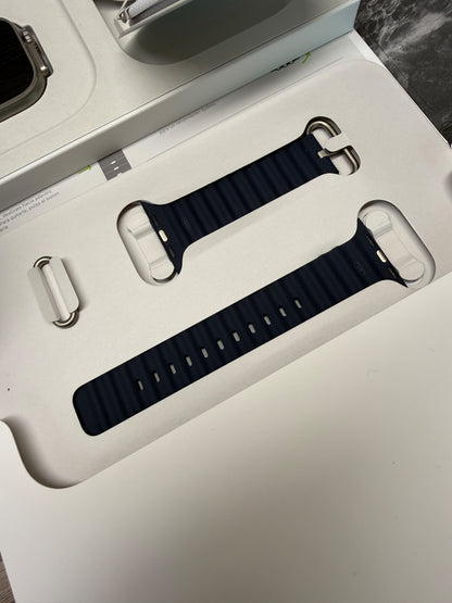 Apple Watch Ultra 2 49mm Titanium GPS Cellular Navy Ocean Band MX4D3QA/A