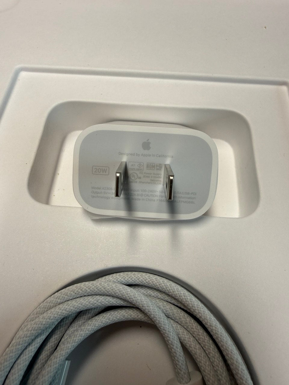 Apple MacBook Neo 2026, A18 Pro Chip, Touch ID, 8GB, 512GB SSD, 13 Inch in Indig