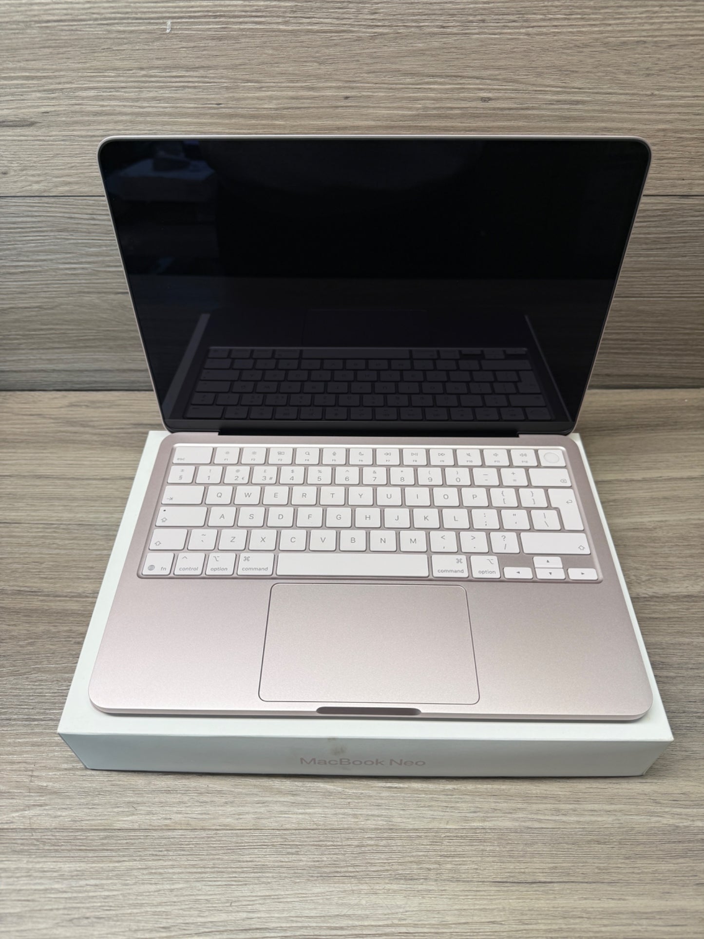 Apple MacBook Neo 13 Inch A18 Pro Chip 8GB 512GB SSD Touch ID Blush Laptop