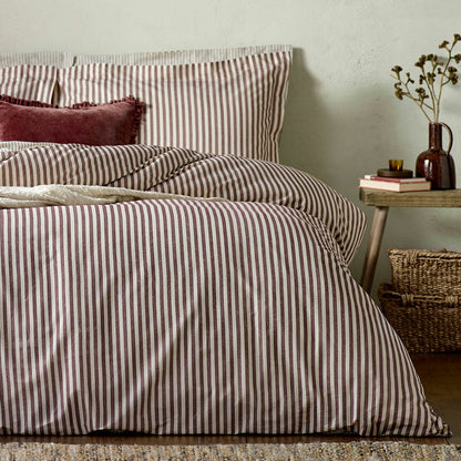 Yard Hebden Super King Duvet Cover Set 144TC 100% Cotton Beetroot Stripe