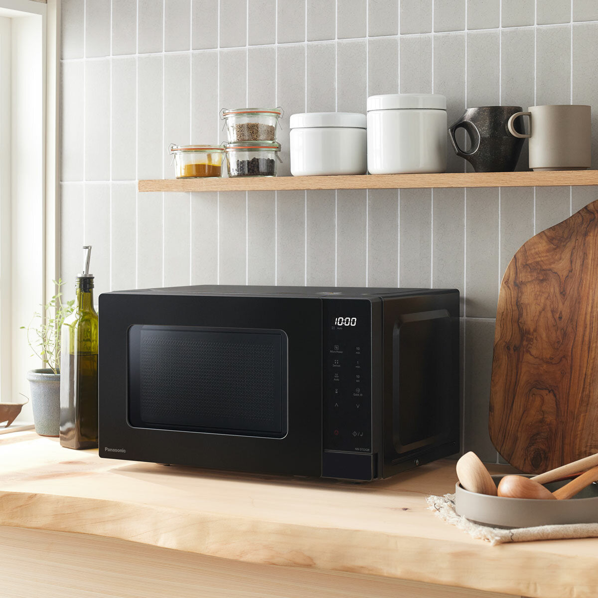 Panasonic NN-ST22QBBPQ 20L Solo Microwave Oven 800W Black Turntable LCD