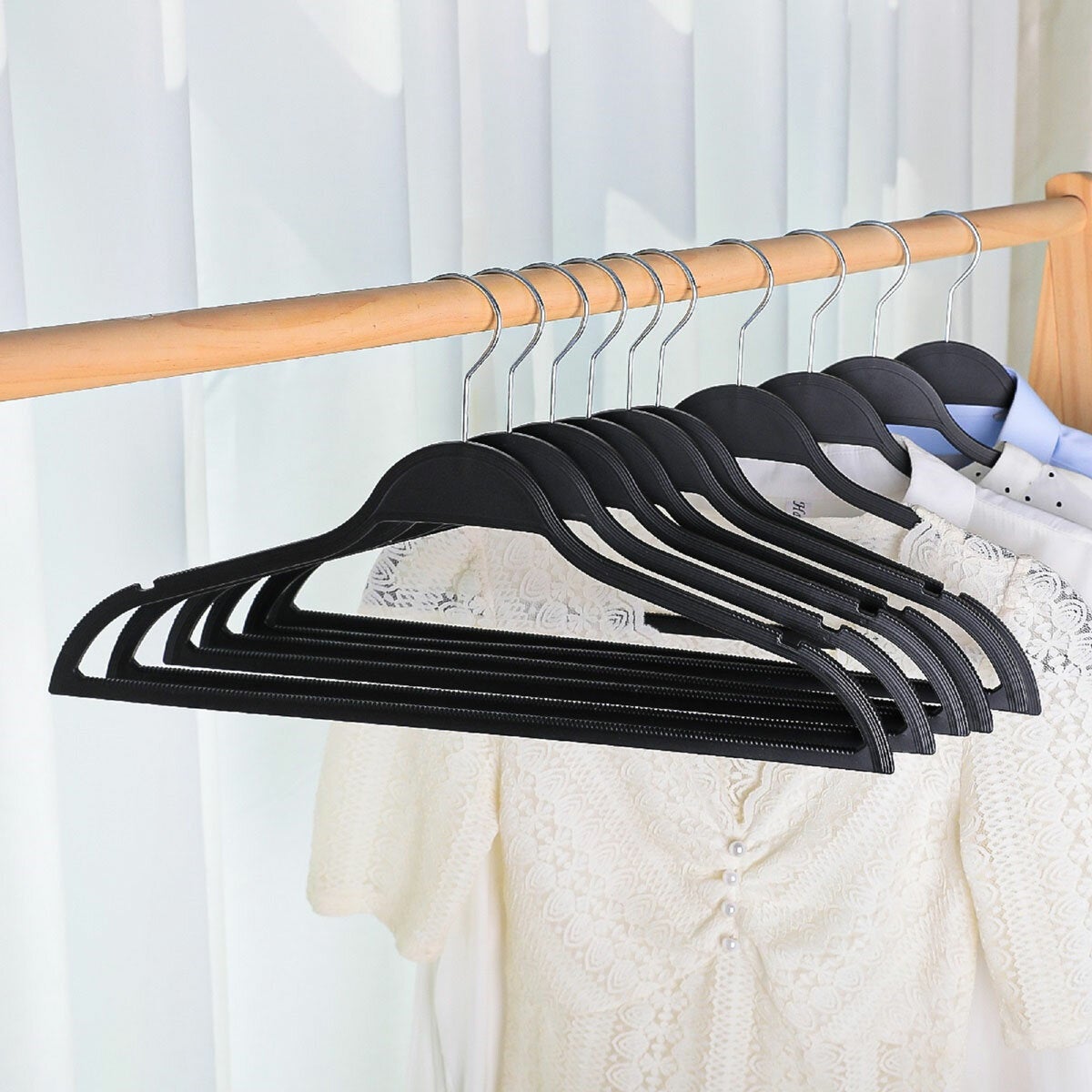 Standby Rubber Non-Slip Slim Clothes Hangers Black Wardrobe Space Saving 50 Pack