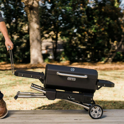 Masterbuilt Portable Charcoal BBQ Smoker with Cart 199sq in Lockable Lid