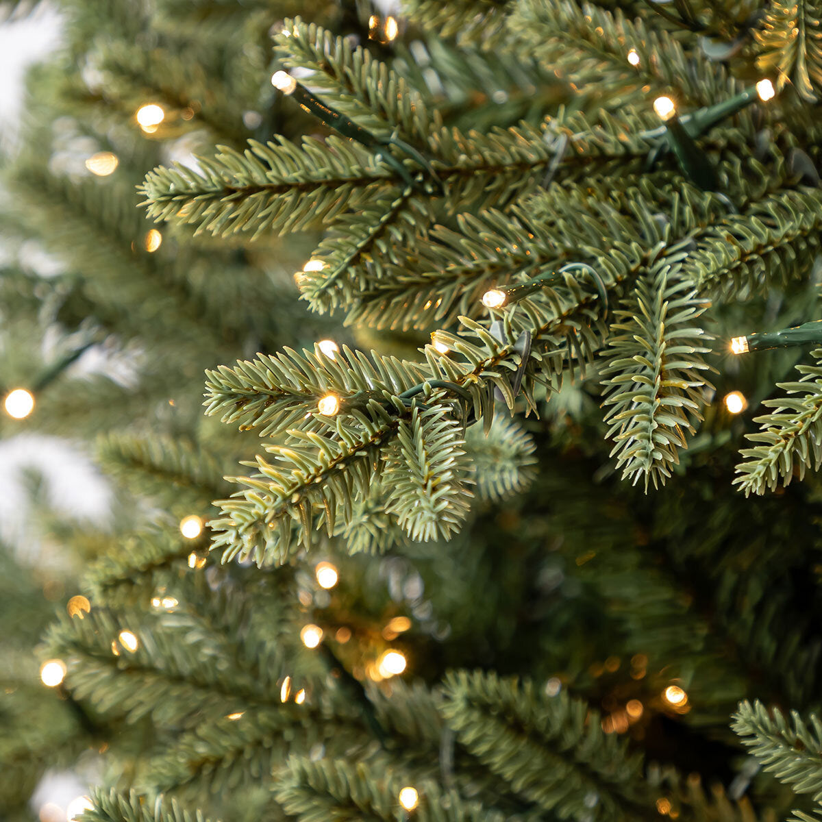 Aspen 6.5ft Pre-Lit Artificial Christmas Tree 1500 Colour Changing Micro LED"